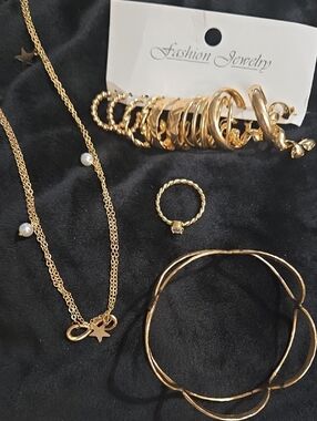 Fashion Jewelry Gold-Tone Layered Star & Pearl Necklace with Ring and Bangles